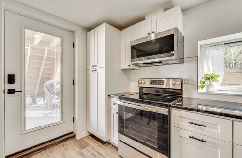 Erie Apartment | 14 Mi to Pearl Street Mall: Erie Getaway