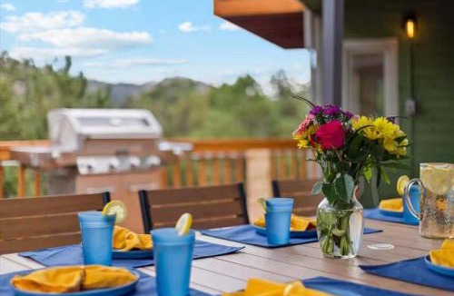 Boulder House | 15 min to Boulder Rope Course Hot Tub & Views