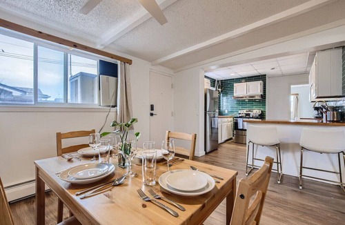Eiber Apartment | 15 Minutes to Red Rocks|WFH Set-Up |Remodeled Apt