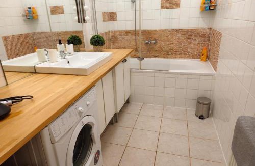 Hernals Apartment | 15mincenter and Rathaus