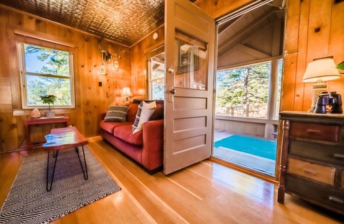 Estes Park Cabin | 1927 Cabin w/Hot Tub, Wood Stove & Car Charger