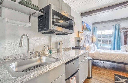 West Colorado Springs Apartment | 1bd Studio Near Everything