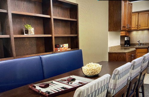 Highland Meadows Villa | 1BR, 2Bth Suite, ski-in/out, plenty of amenities, heated yr round pool, jacuzzi.