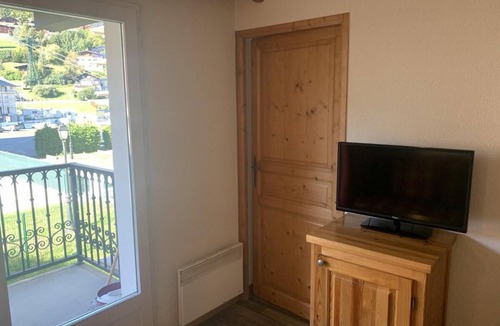 Saint-Gervais-les-Bains Apartment | 1st floor, swimming pool, balcony, tv, ski locker, 38m², Saint Gervais