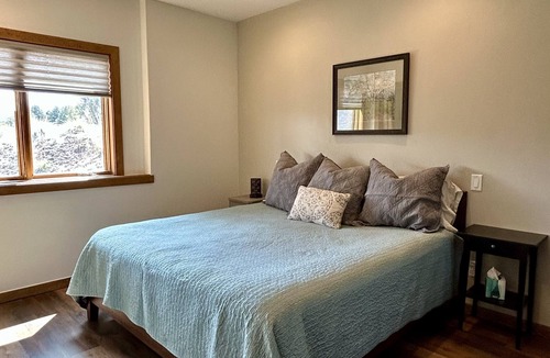 Edwards House | 2/2.5 Home w/Amazing Views on 35 acres-Pet friendly