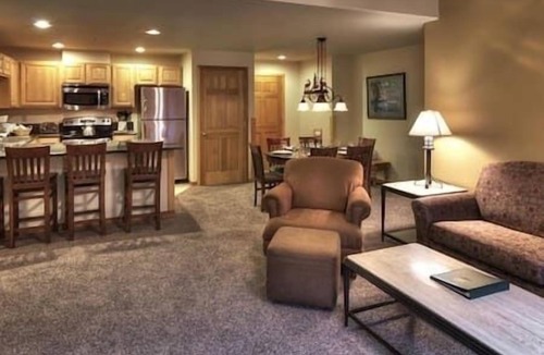 Four O'Clock Resort | 2/2 Grand Timber Lodge Resort/Spa, Hot Tub,-Ski/In/Out