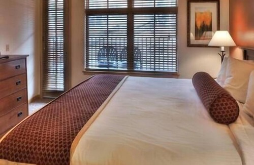 Four O'Clock Resort | 2/2 Grand Timber Lodge Resort/Spa, Hot Tub,-Ski/In/Out