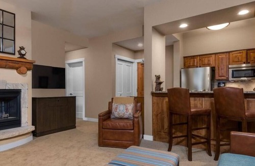 Beaver Creek Villa | 2 BDRM HYATT Mountain Lodge Beaver Creek. Steps to Village 1/21/25-1/25/25