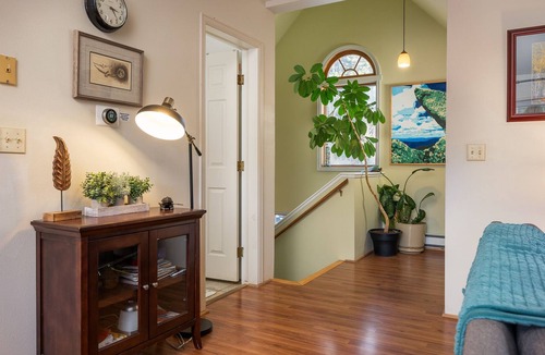 Fraser House | 2 Bedroom, 2 Bathroom in quiet neighborhood on bus route