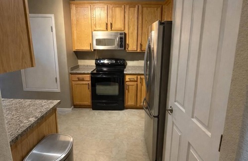 Commerce City House | 2-bedroom townhome near Denver Airport