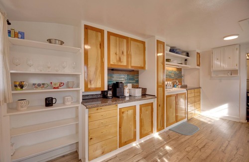 Old North End House | 2 Mi to Dtwn: Colorado Springs Gem w/Hot Tub!
