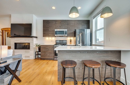 Grand Lake Apartment | 2 Mi to Rmnp: Mtn-view Grand Lake Loft!