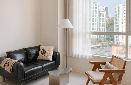 Cheongpa-dong Apartment | 2 min to Seoul station, 2Beds, 1Baths, loft style