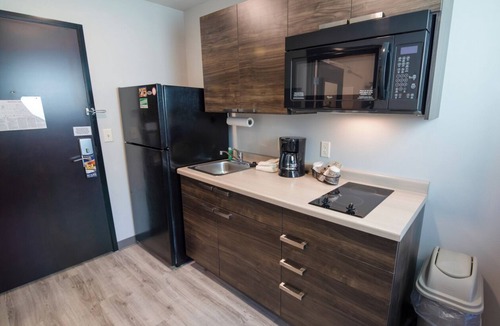 Moab House | 2 Modern Rooms w/Scenic Views Near Arches National Park!