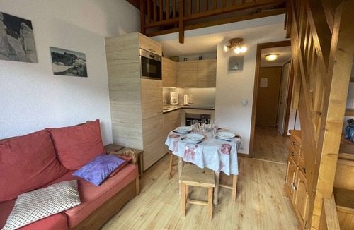 Praz-sur-Arly Apartment | 2-room apartment in Praz-sur-Arly - 5 guests, near slopes, pets allowed, parking