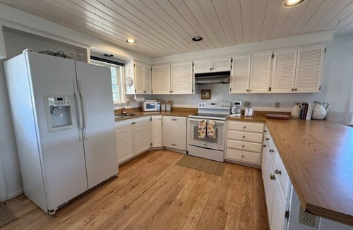 Marvel House | 200 Acre Retreat, Family Friendly, Stargazing, More