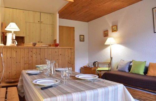 Meribel Apartment | 200m from shops, 1st floor, balcony, tv, 33m², Méribel