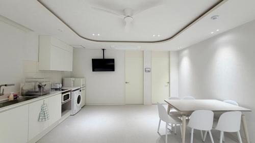 Busanjin Apartment | 202JHBlossomStayjeonpo