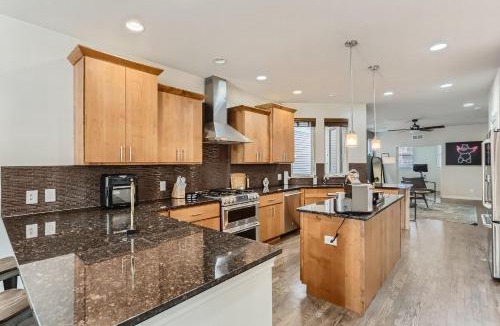 San Rafael House | 2226 N Washington St