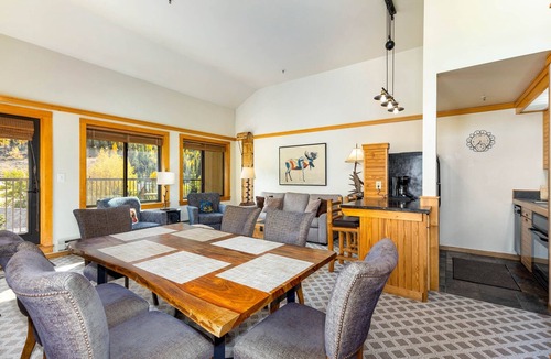 Mountain House Hotel | 2796 Slopeside 2 Bedroom Condo by RedAwning