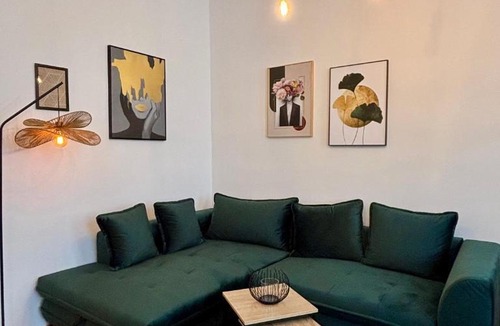 Ottakring Apartment | 2BR Stylish Modern City Apartment - 15 minutes to Viennas city center