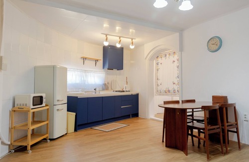 Gimnyeong-no House | 3-bedroom house in soothing Jeju with WiFi, AC