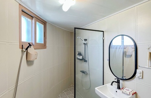 Gimnyeong-no House | 3-bedroom house in soothing Jeju with WiFi, AC
