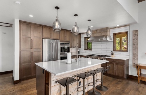 Steamboat Springs House | 3 Living Areas - 2 Kitchens - Deck with Serene Views