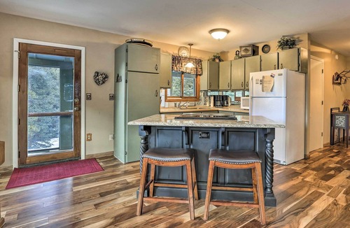 Baldy Mountain Cabin | 3 Mi to Ski Slopes! Hot Tub Haven in Breckenridge
