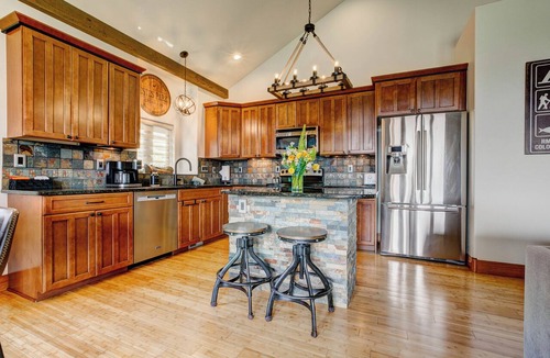 Estes Park Condo | 3 miles to RMNP-mountain and lake views right from deck- peaceful area of Estes