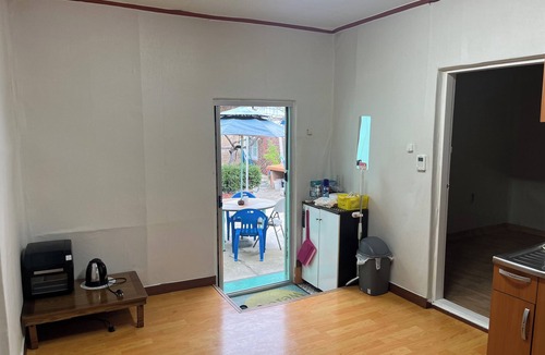 Pyeongtaek House | 3 minutes to OSAN AB & Songtan Stn - Cozy 2-bedrooms with Patio allowed Pet/BBQ