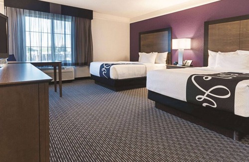 Grand Junction Hotel | 3 Non-smoking Rooms w/ 2 Double Beds at La Quinta Inn by Wyndham Grand Junction