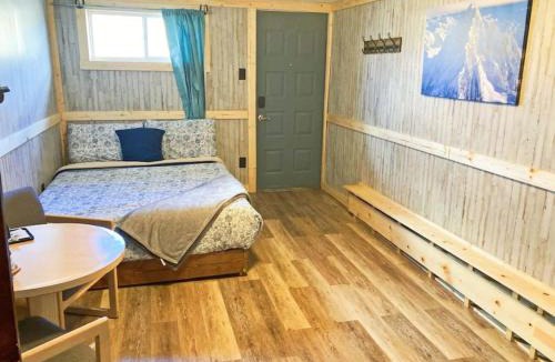 Leadville Apartment | 3 Private Room in Motel Dog Friendly Leadville