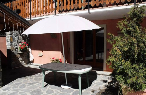 Valloire Apartment | 3-room apartment with en suite bathroom, sleeps 6, 3-star, south-facing