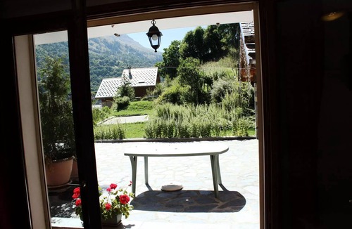 Valloire Apartment | 3-room apartment with en suite bathroom, sleeps 6, 3-star, south-facing