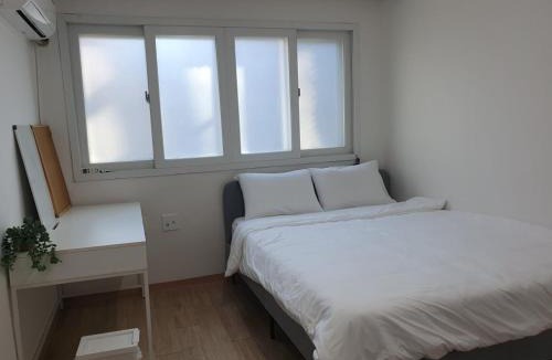 Hwayang-dong Apartment | 302 신규 건대역 도보2분 성수 어린이 대공원 잠실 압구정 청담 강남