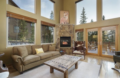 Woodmoor House | 318 m² House ∙ 3 bedrooms ∙ 10 guests