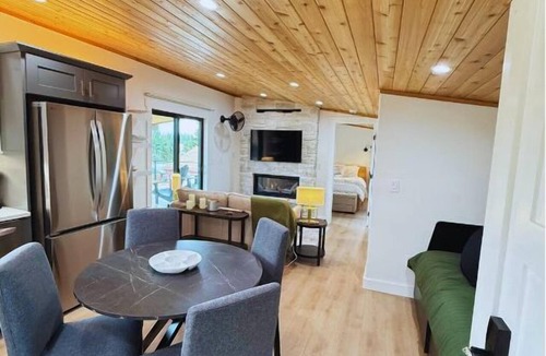 Woodland Park Condo | 338290 Luxe Loft of Woodland Park CO New Hot Tub Fireplace Balcony Views