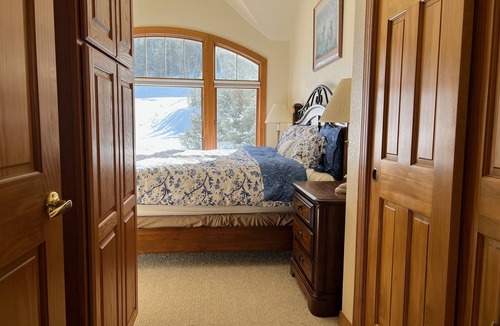 East Village at Copper House | 3BR/3.5Ba Slopeside Ski-in/Ski-out Townhome, Amazing Ski Views, Pvt Garage, W/D