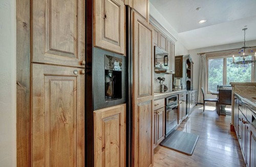 Edwards Condo | 3BR Condo Luxurious Retreat in Arrowhead