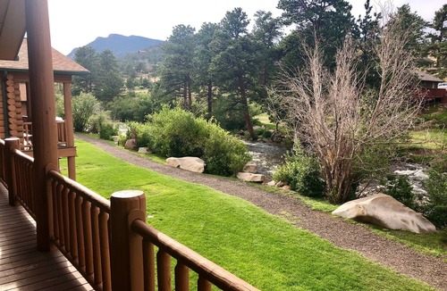Estes Park Condo | 3BR Deluxe, River Front, Sleeps 8, Estes Park, Near Entrance Rocky Mtn Natl Park