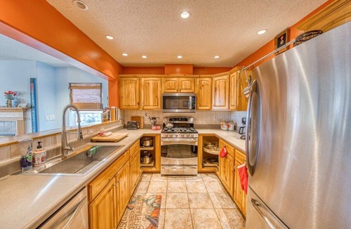 Leadville North House | 3BR - Hot Tub, Jacuzzi, Stunning Mt. Elbert Views
