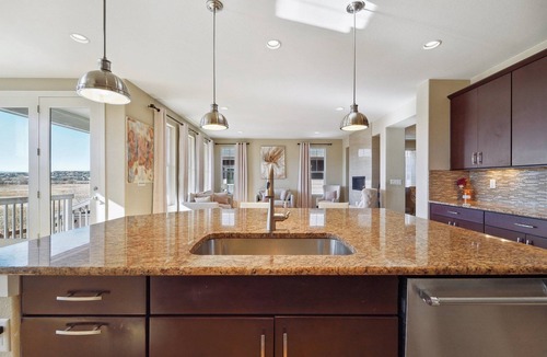 The Pinery House | 4,000 sqft. Pet-friendly ideal for families, consultants, relocation, insurance