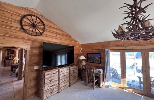 Granby Cabin | 4 Acre Luxury Log Cabin Minutes from Skiing, Fishing, Biking, Golf, and Boating