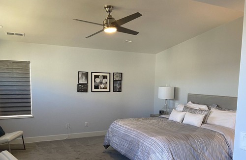 Four Mile Creek Apartment | 4 Bedroom (619862) by Houzlet