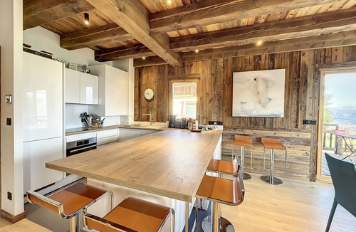 Combloux Apartment | 4-Bedroom Apartment with Terrace and Parking in Combloux