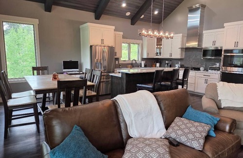 Bayfield House | 4-bedroom Mountain home above the Vallecito Reservoir with AC, fitness room