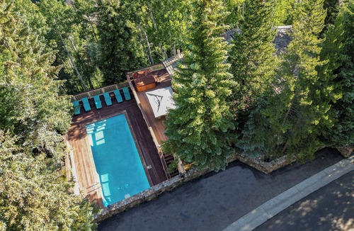 Vail Villa | 4 Bedrooms | 5 Baths | Sleeps 10 Private Pool & Hot Tub | Walk to Village