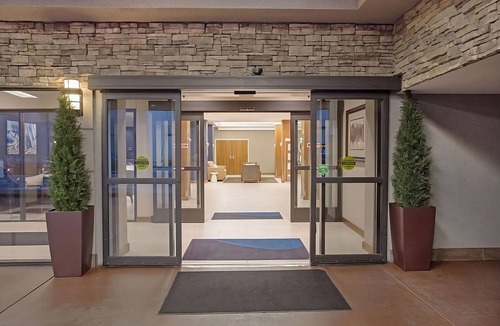 Downtown Denver Hotel | 4 Budget-Friendly Units! Near Colorado Convention Center, Pet-Friendly!
