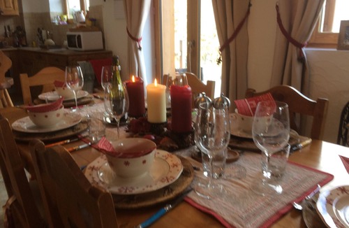 Les Allues Apartment | 4 * Chalet Apartment , log fire, WiFi. uninterrupted views - Méribel 3 Valleys,